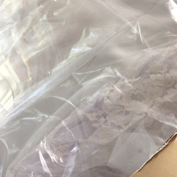 Handmade Vintage wedding dress- circa 1978 - Picture 6 of 8